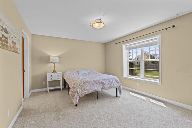 3219 E FALLCREEK LANE, Appleton, WI 54913