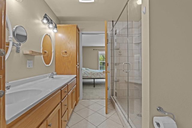 3219 E FALLCREEK LANE, Appleton, WI 54913