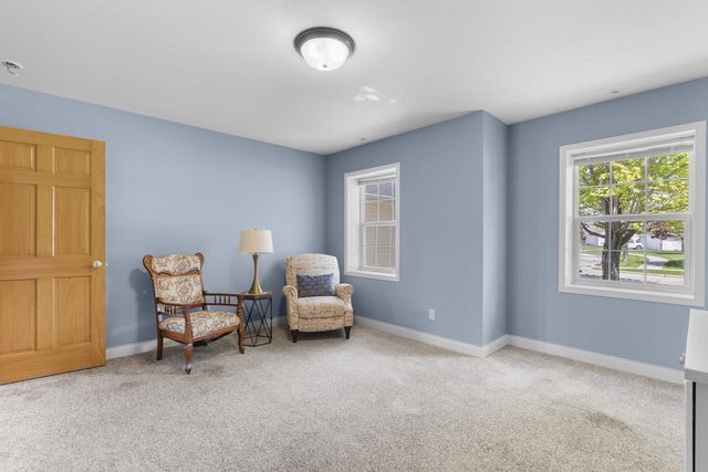 3219 E FALLCREEK LANE, Appleton, WI 54913