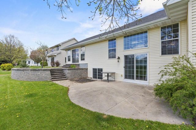 3219 E FALLCREEK LANE, Appleton, WI 54913