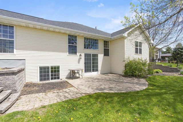 3219 E FALLCREEK LANE, Appleton, WI 54913