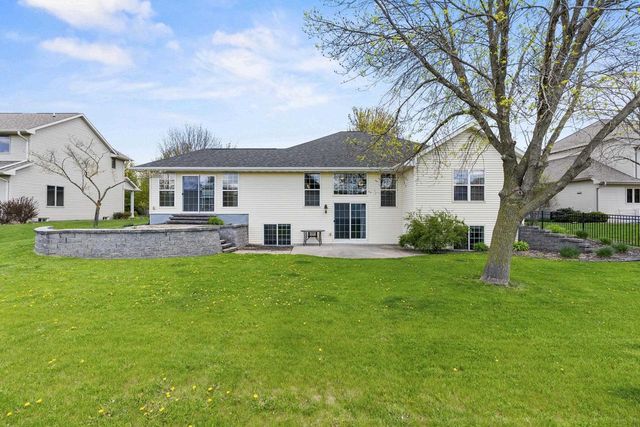 3219 E FALLCREEK LANE, Appleton, WI 54913