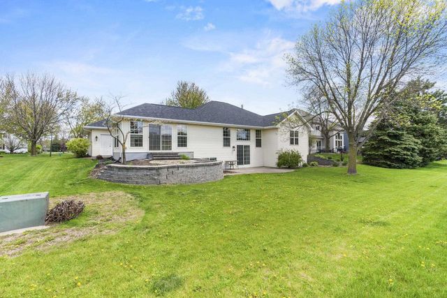 3219 E FALLCREEK LANE, Appleton, WI 54913