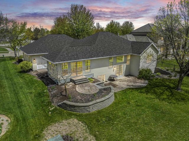3219 E FALLCREEK LANE, Appleton, WI 54913