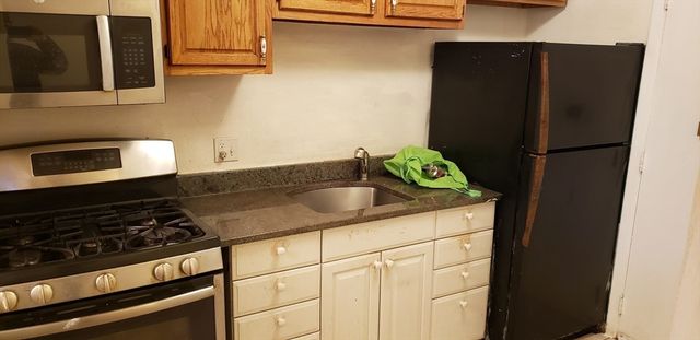 6 Hayes 25, Boston, MA 02131