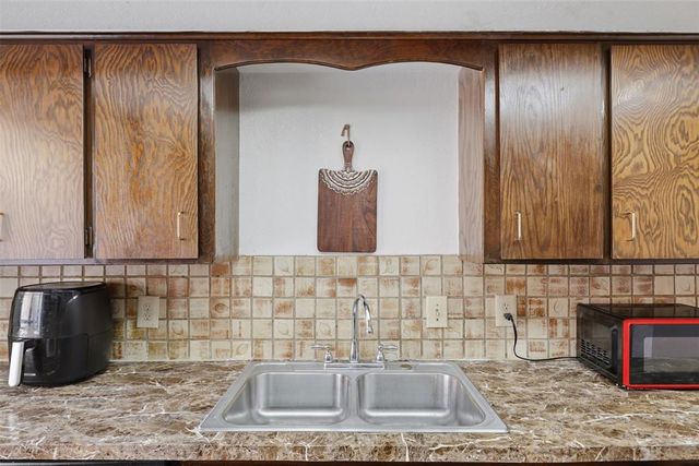11108 Windmill Road, Oklahoma City, OK 73162
