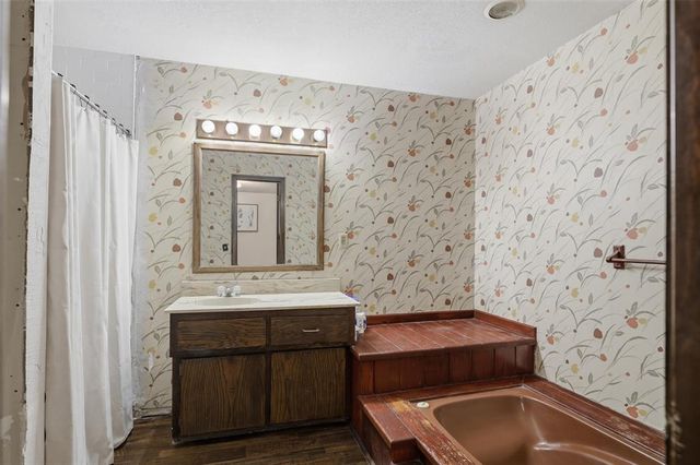 11108 Windmill Road, Oklahoma City, OK 73162
