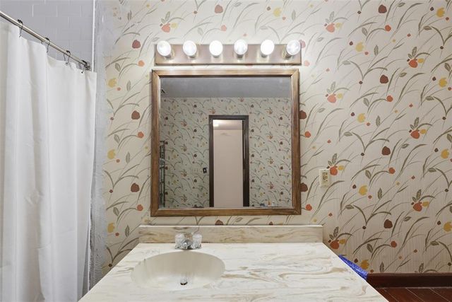 11108 Windmill Road, Oklahoma City, OK 73162