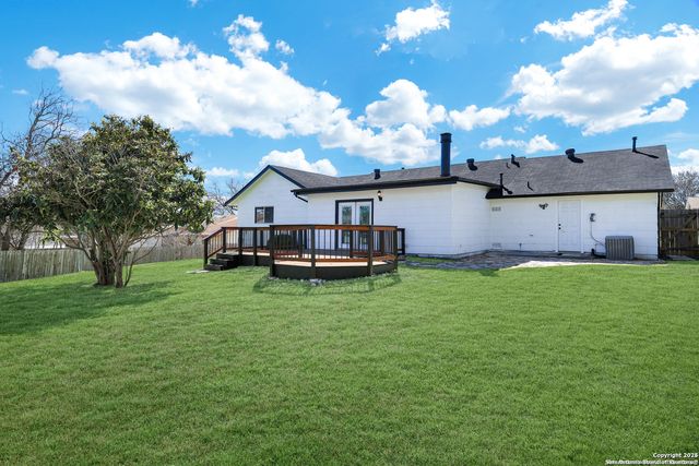 12614 MOSS HOLLOW ST, Live Oak, TX 78233