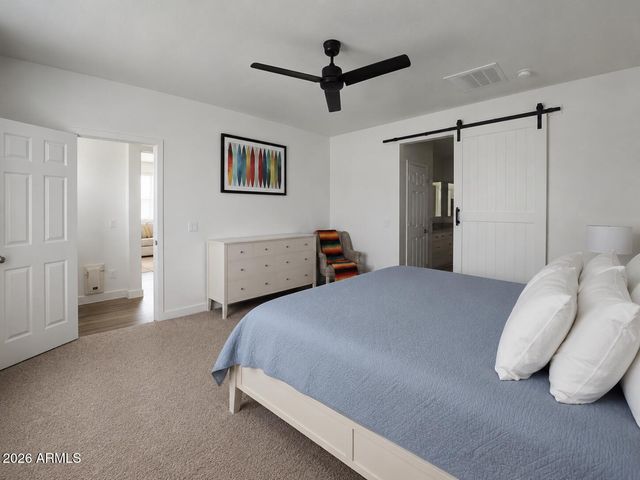 2334 E LEVI Drive, Phoenix, AZ 85040