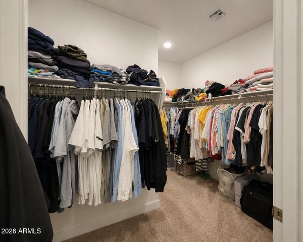 2334 E LEVI Drive, Phoenix, AZ 85040