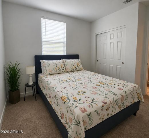 2334 E LEVI Drive, Phoenix, AZ 85040