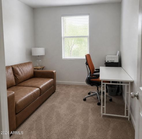2334 E LEVI Drive, Phoenix, AZ 85040