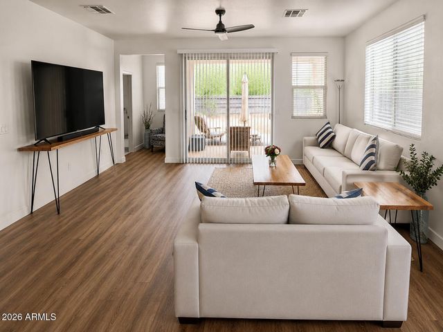 2334 E LEVI Drive, Phoenix, AZ 85040
