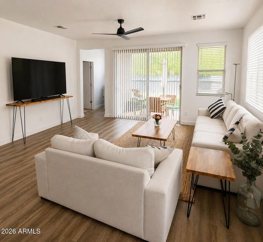 2334 E LEVI Drive, Phoenix, AZ 85040