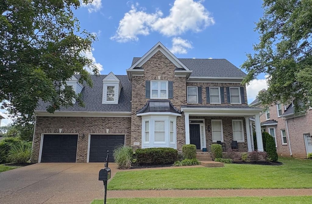 577 Crofton Park Ln, Franklin, TN 37069