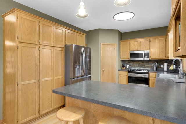 5054 Edgewater Drive, Savage, MN 55378