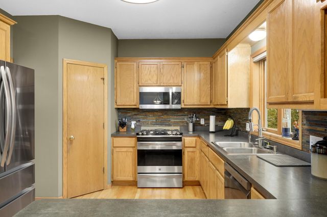 5054 Edgewater Drive, Savage, MN 55378