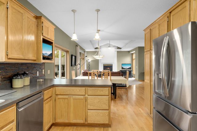 5054 Edgewater Drive, Savage, MN 55378