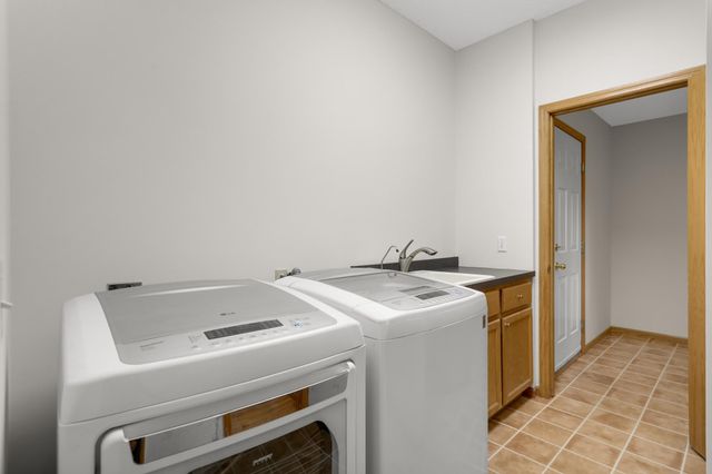 5054 Edgewater Drive, Savage, MN 55378