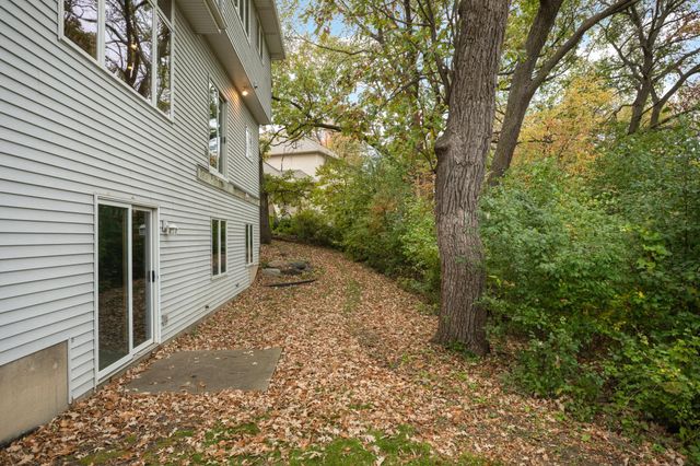 5054 Edgewater Drive, Savage, MN 55378