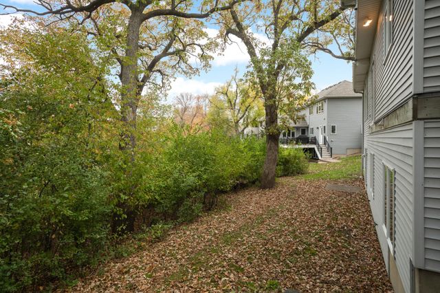 5054 Edgewater Drive, Savage, MN 55378