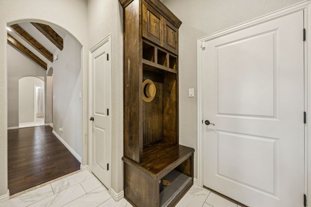 1020 Jesse James Lane, Springtown, TX 76082