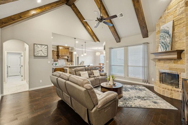 1020 Jesse James Lane, Springtown, TX 76082