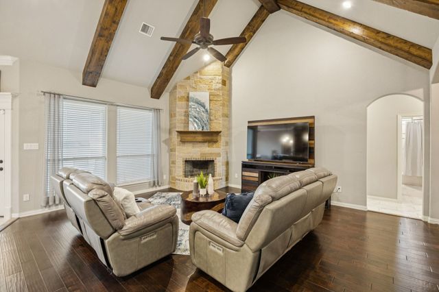 1020 Jesse James Lane, Springtown, TX 76082