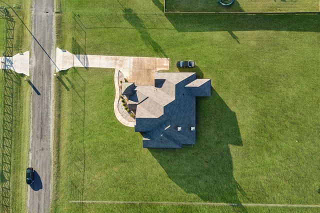 1020 Jesse James Lane, Springtown, TX 76082