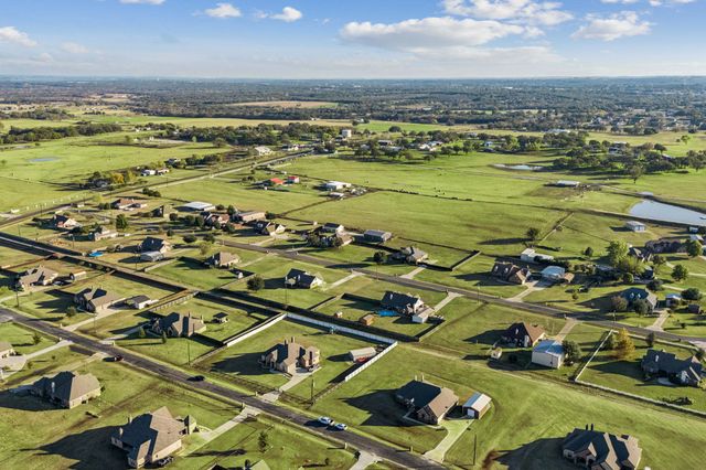 1020 Jesse James Lane, Springtown, TX 76082