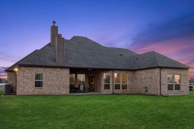 1020 Jesse James Lane, Springtown, TX 76082