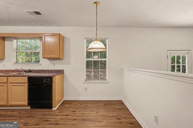 2233 Glen Briar Way, Lithonia, GA 30058