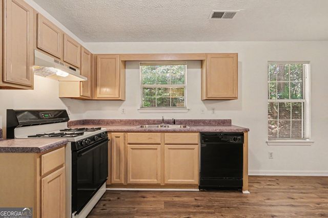 2233 Glen Briar Way, Lithonia, GA 30058