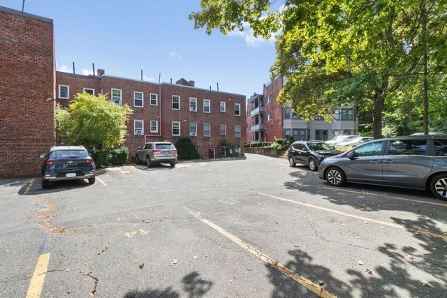 37 Commonwealth Ave 12, Newton, MA 01742