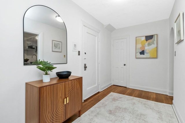 37 Commonwealth Ave 12, Newton, MA 01742