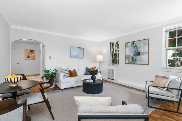 37 Commonwealth Ave 12, Newton, MA 01742