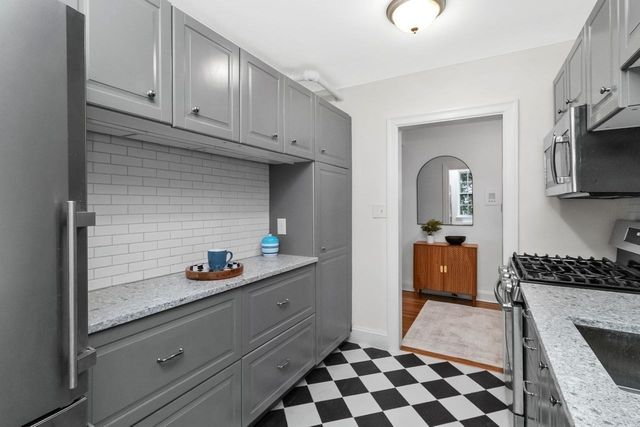 37 Commonwealth Ave 12, Newton, MA 01742