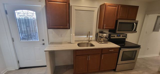 605 Farragut STREET First Floor, Millvale, PA 15209