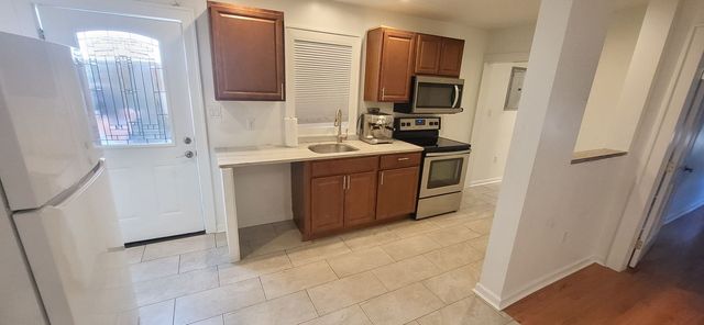 605 Farragut STREET First Floor, Millvale, PA 15209