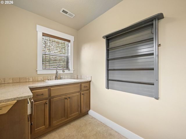 40189 LAUREL St, Sandy, OR 97055