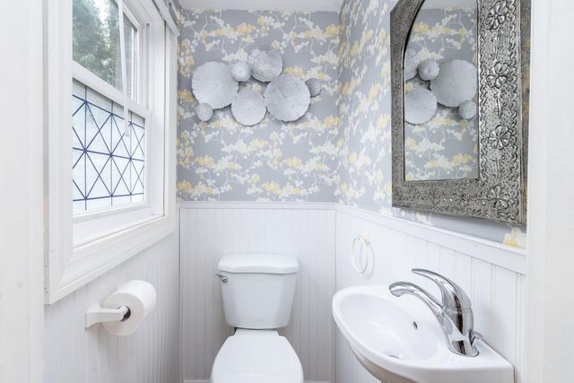 102 Sea Street, Dennis Port, MA 02639