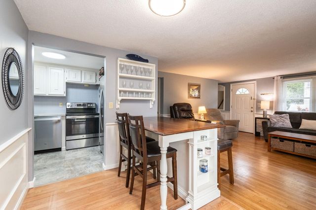 102 Sea Street, Dennis Port, MA 02639