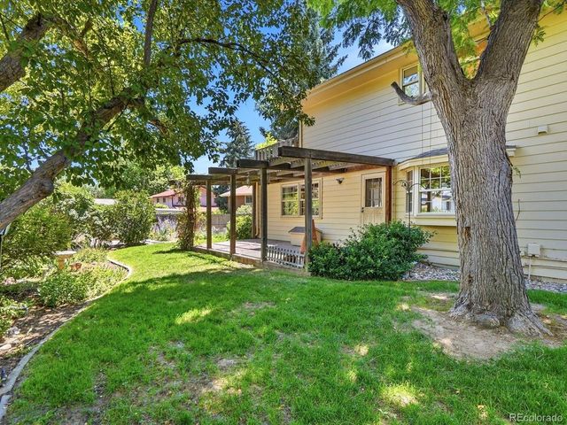 6995 Queen Cir, Arvada, CO 80004