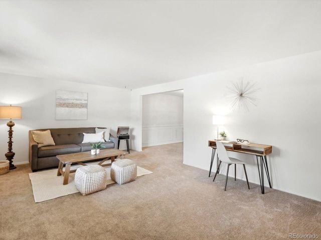 6995 Queen Cir, Arvada, CO 80004