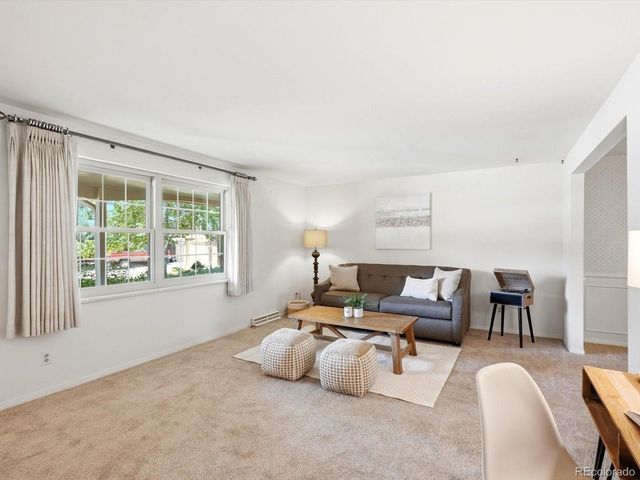 6995 Queen Cir, Arvada, CO 80004