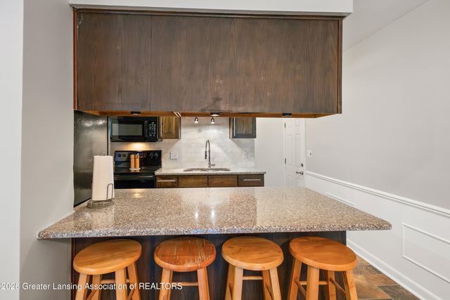4220 Marys Way, Lansing, MI 48917