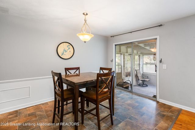 4220 Marys Way, Lansing, MI 48917