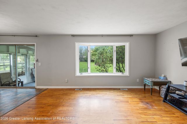 4220 Marys Way, Lansing, MI 48917