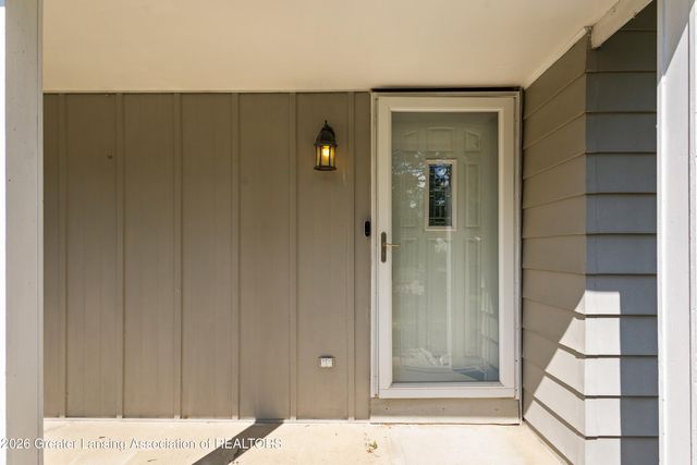 4220 Marys Way, Lansing, MI 48917